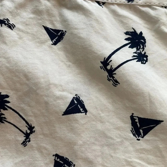 Paper denim & cloth boy’s short sleeved button down, white & navy. Boy’s size 5 - Picture 3 of 7